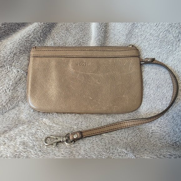 Fossil Wristlet - Picture 14 of 14